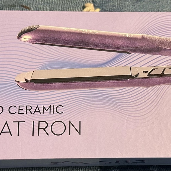 Sutra 1 inch Tourmaline Infused Ceramic Flat Iron - Picture 4 of 7